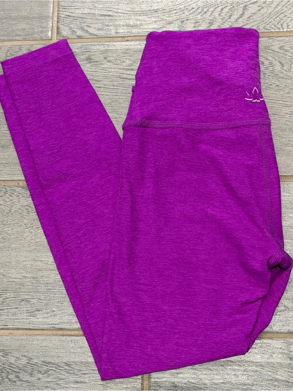 Bright pink Beyond Yoga leggings